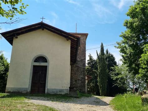 chiesetta rurale di Santa Lucia con vista panoramica