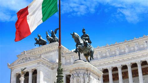 Dettaglio delle sculture e dei fregi dell'Altare della Patria