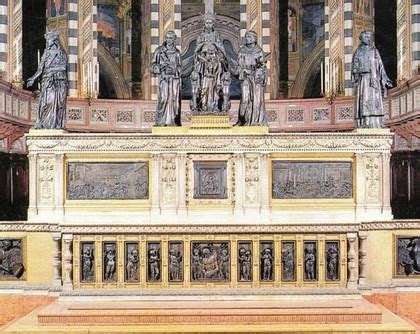 Ricostruzione dell'altare maggiore di Donatello nella Basilica del Santo a Padova con le statue e i rilievi