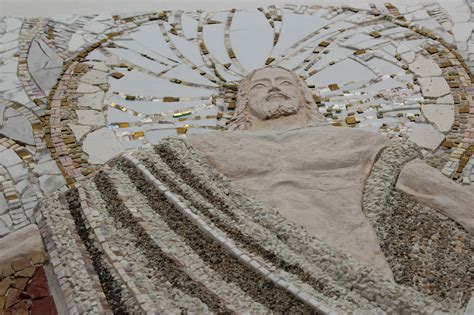Dettaglio del mosaico raffigurante Gesù risorto all'interno della chiesa