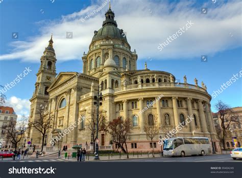 Thematic photo of Basilica of Saint Stephen in Budapest from outside