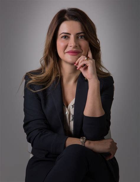 Foto ritratto professionale di Annalisa Santamaria, agente immobiliare