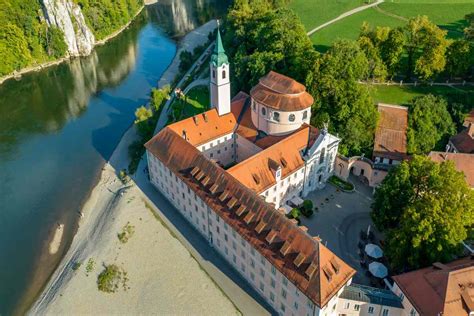 Mappa o foto aerea della Gola di Weltenburg con l'abbazia