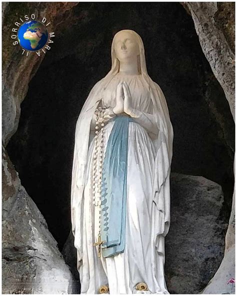 raffigurazione del sorriso della Madonna di Lourdes