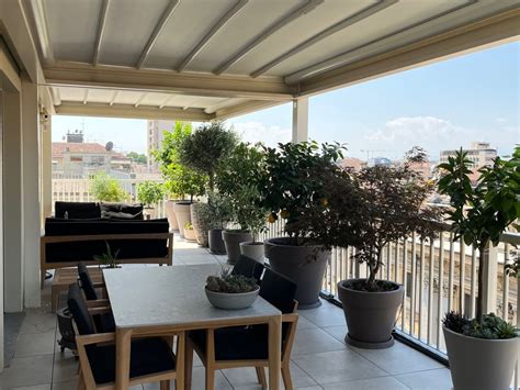 Vista panoramica da un terrazzo di un attico nella zona Aurelio