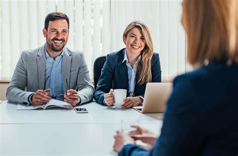 Foto di un colloquio di lavoro o persone che collaborano