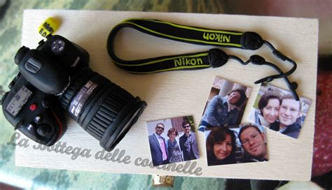 Composizione fotografica di idee regalo personalizzate per onomastico