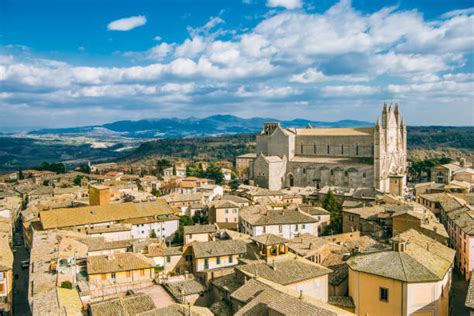 Veduta aerea della Cattedrale di Granada e degli edifici circostanti