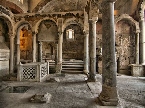 Ricostruzione storica della necropoli pagana di Cimitile