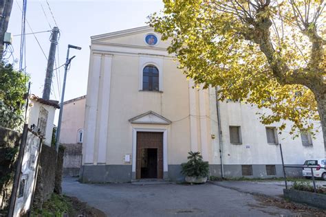 Foto della Chiesa di Santa Maria della Neve restaurata a San Donato in Poggio