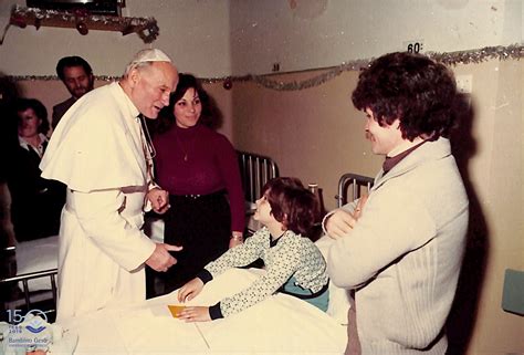Paolo VI in visita all'Ospedale Pediatrico Bambino Gesù a Roma