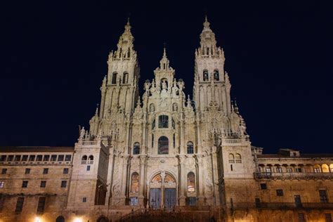 Cattedrale di Santiago illuminata di notte