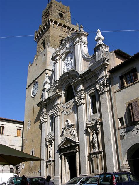 Duomo di Pitigliano e torre campanaria