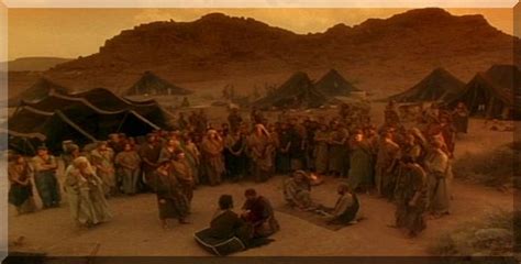 illustrazione del popolo d'Israele nel deserto con l'Arca dell'Alleanza