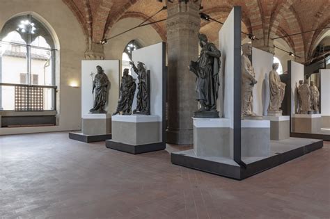 Sculture originali di maestri rinascimentali esposte nel museo di Orsanmichele