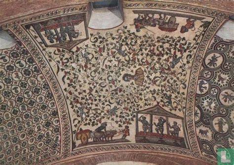 Dettaglio dei mosaici del deambulatorio con scene di vendemmia nel Mausoleo di Santa Costanza
