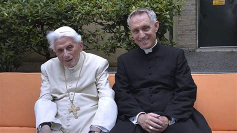 Georg e Joseph Ratzinger da giovani, in seminario o al momento dell'ordinazione sacerdotale
