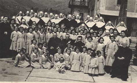 Foto storica delle prime Suore Vincenzine di Maria Immacolata