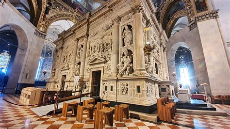 Esterno della Basilica della Santa Casa di Loreto