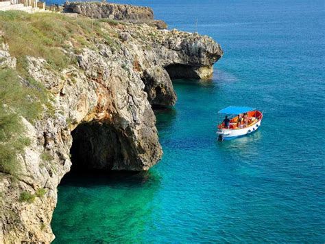 Escursione in barca nelle grotte marine di Santa Maria di Leuca
