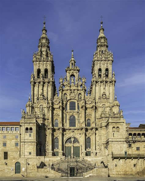 Ricostruzione digitale della facciata romanica originale della Cattedrale di Santiago de Compostela prima delle modifiche barocche