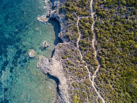 Foto aerea delle dune e della macchia mediterranea a Marina di Pisticci
