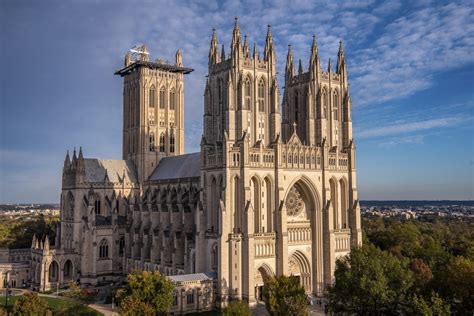 Foto aerea dei giardini della Washington National Cathedral