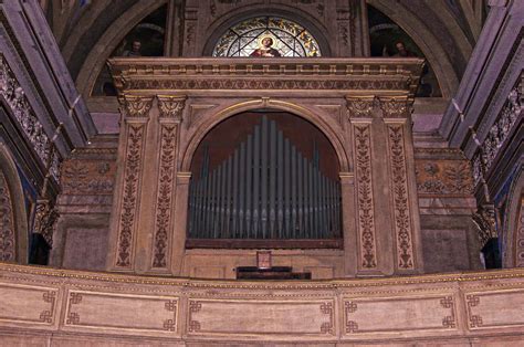 Concerto in una chiesa luterana con organo e coro