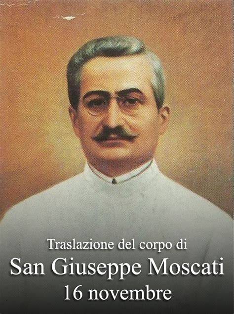 Fotografia d'epoca di San Giuseppe Moscati al lavoro o in posa