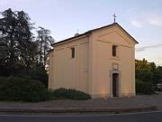 Foto esterna della Chiesetta di San Biagio a Buccinasco, mostrando la facciata e il campanile