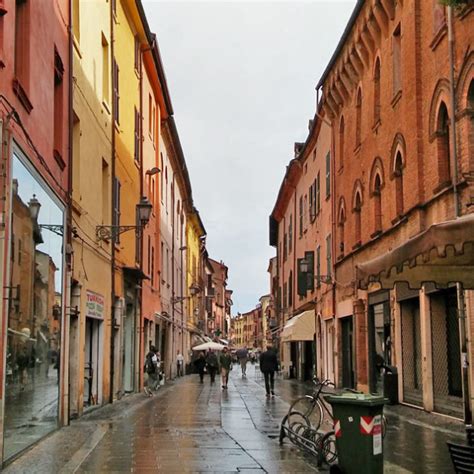 Rappresentazione storica del ghetto di Ferrara o di un cartello con le restrizioni per gli ebrei
