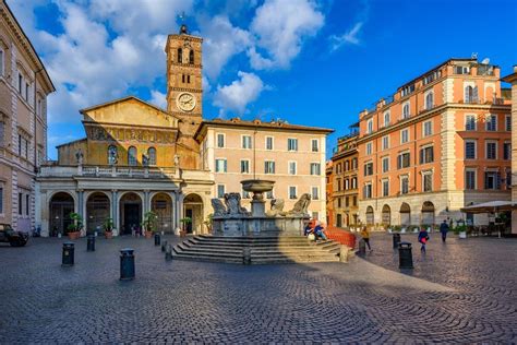 La fontana nella Piazza Santa Maria in Trastevere