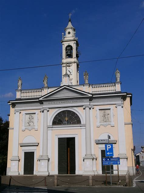 Fotografia della facciata della Chiesa Prepositurale di San Martino a Palazzolo Milanese