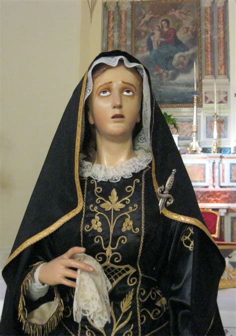 Statua della Vergine Addolorata venerata a Palazzolo Milanese