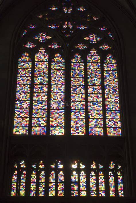 Vetrata di Gerhard Richter nella Cattedrale di Colonia, con l'effetto pixel
