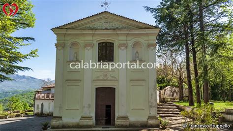 Foto di una delle cappelle storiche sull'isola di Sant'Onorato