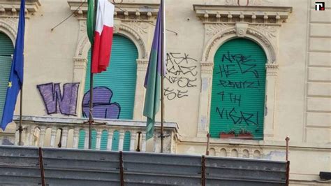 Infografica: tipologie di atti vandalici e conseguenze