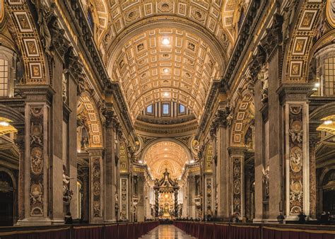 Segnaletica interna della Basilica di San Pietro con indicazioni per le audioguide
