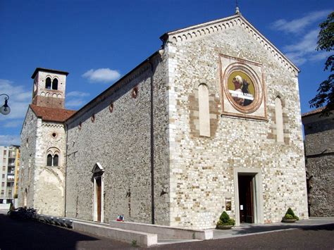 Veduta esterna della Chiesa di San Francesco a Reggio Emilia
