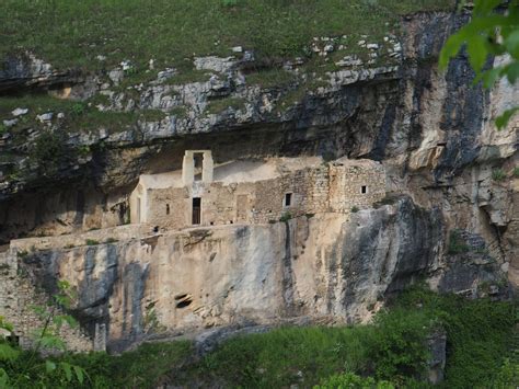 Foto panoramica dell'Eremo di San Bartolomeo in Legio