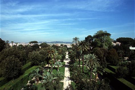Panoramica degli ampi Giardini del Quirinale