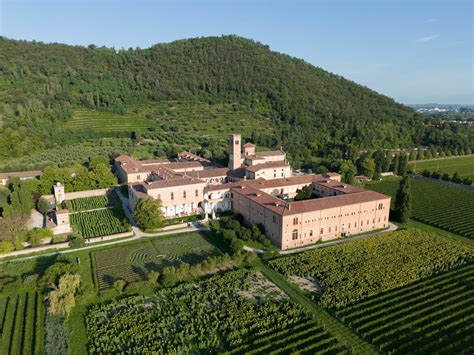 Veduta aerea dell'Abbazia di Praglia e dei Colli Euganei