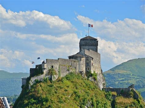 Fotografia del Castello Fortezza di Lourdes