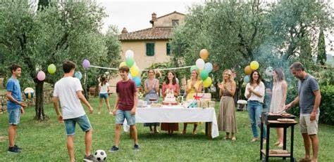 Foto di bambini e giovani che partecipano ad attività all'aperto e giochi di gruppo presso la Casa Maria Immacolata