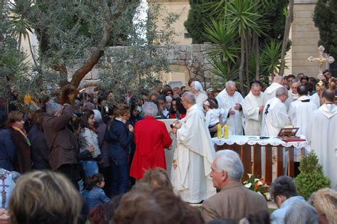 Foto del Vescovo di Ugento - Santa Maria di Leuca durante una celebrazione