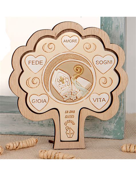 Schema illustrativo con i simboli della Cresima: colomba, fiamma, albero della vita e mani giunte