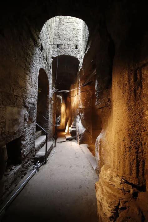 Dettaglio della vasca limaria e del corridoio sotterraneo dell'Ipogeo