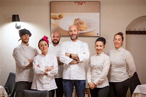 Ritratto dello Chef Daniele Ditta o foto del team in cucina