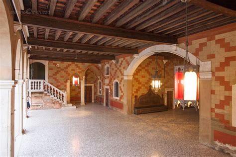 Facciata di Villa Sugana, esempio di architettura veneta