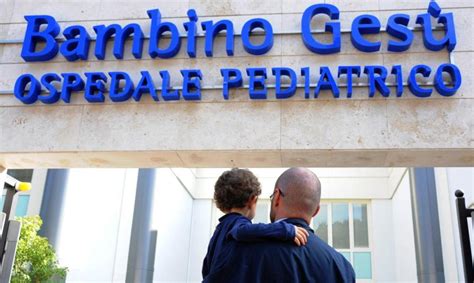 Foto tematica dell'Ospedale Pediatrico Bambino Gesù o di un'equipe medica in azione